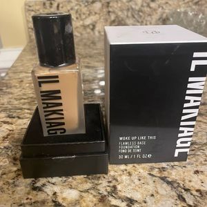 IL MAKIAGE Foundation Woke Up Like This Brand New